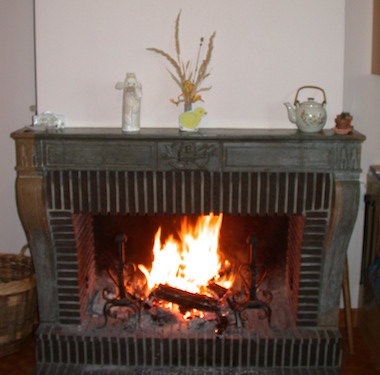 Cheminées à bois à foyer ouvert : les interdictions se multiplient en France