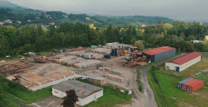 La Sarl Héritier, producteur de bois de chauffage labellisé Auvergne Bois Bûche dans le Puy-de-Dôme